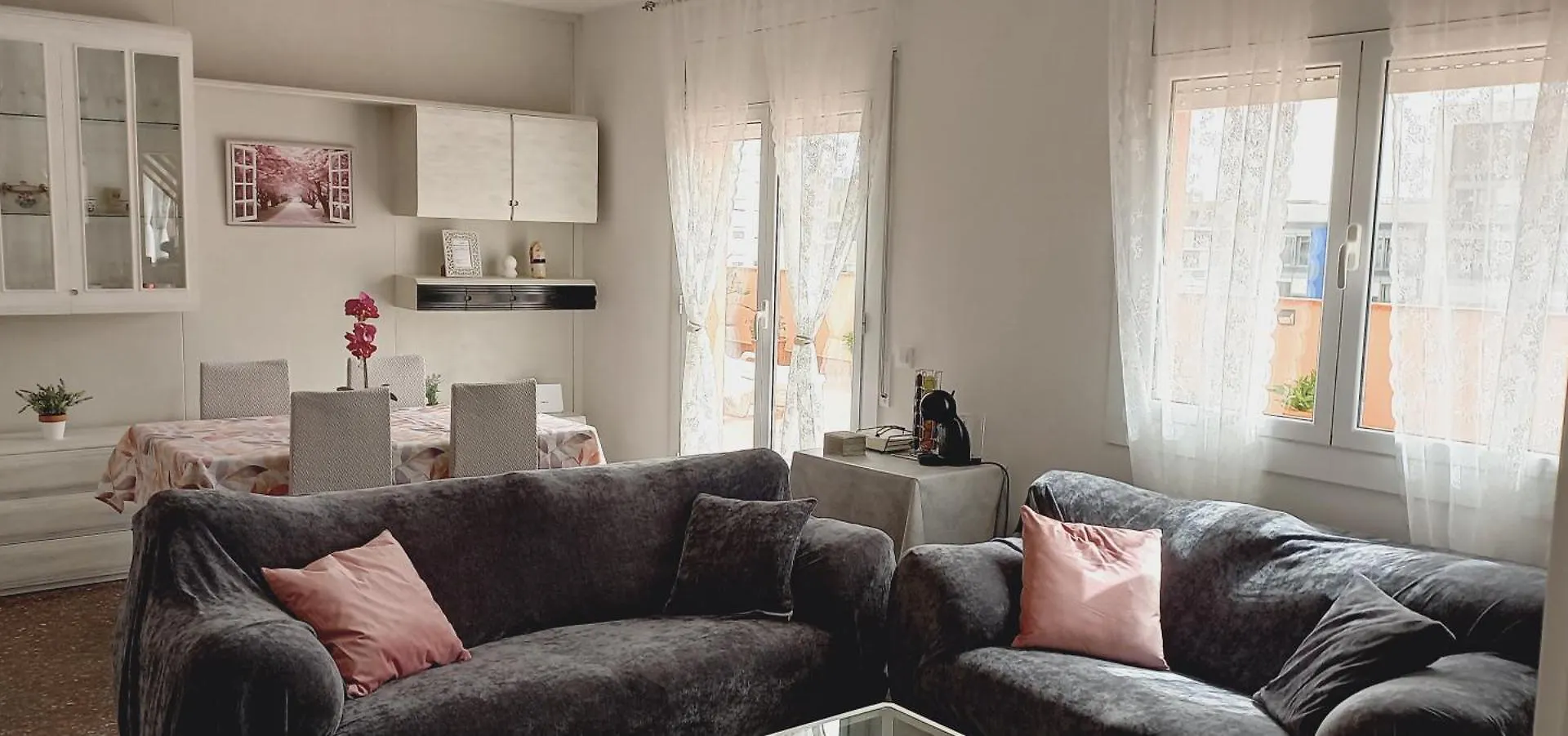 Cozy And Sunny Penthouse Fira Bcn Lägenhet L'Hospitalet de Llobregat 0*,  Spanien