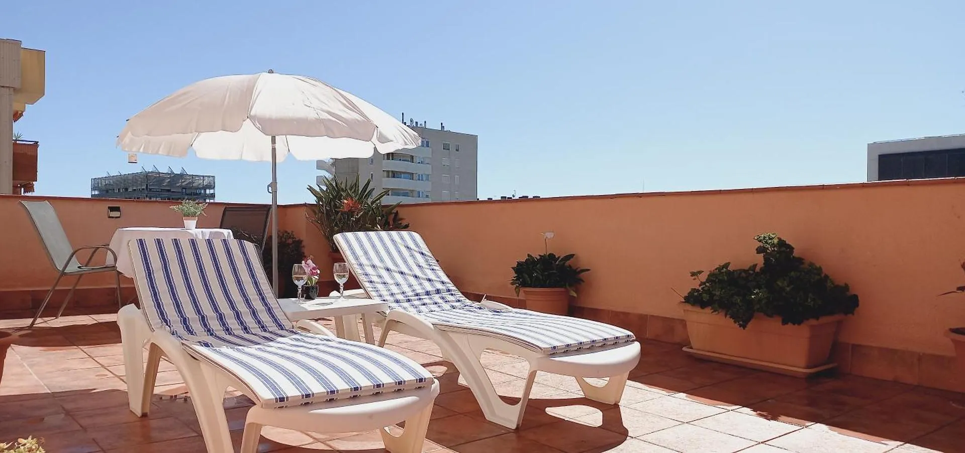 Cozy And Sunny Penthouse Fira Bcn Lägenhet L'Hospitalet de Llobregat