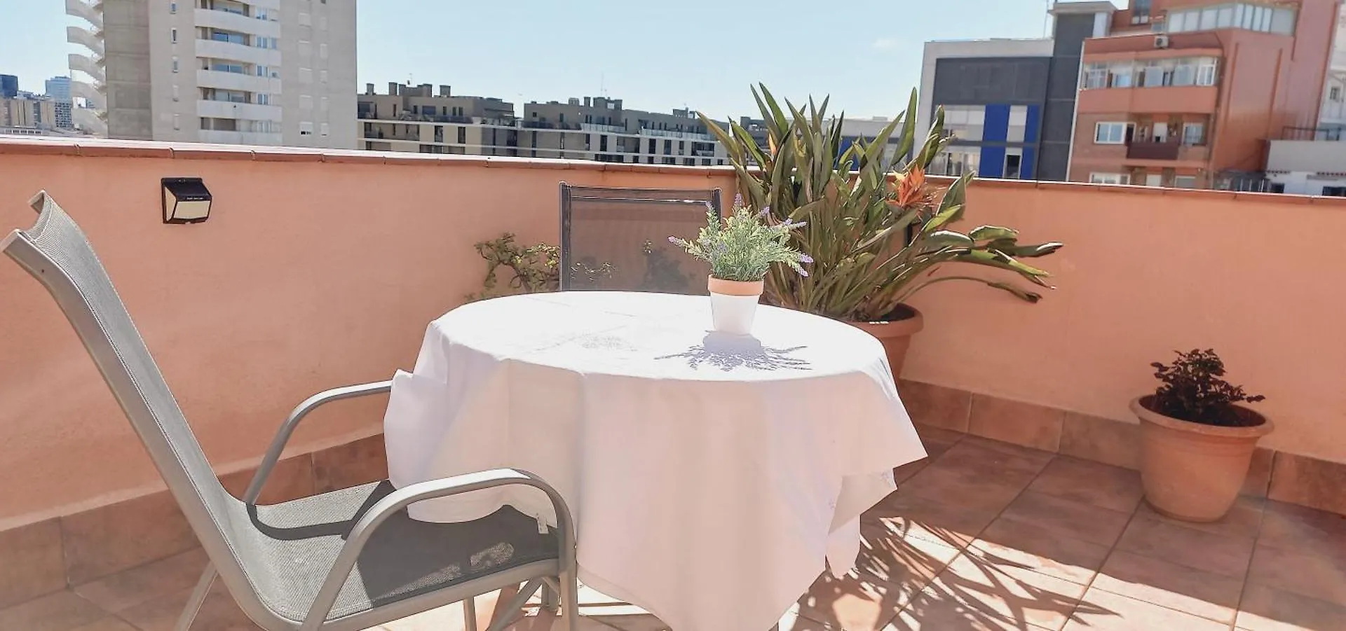 Cozy And Sunny Penthouse Fira Bcn Lägenhet L'Hospitalet de Llobregat